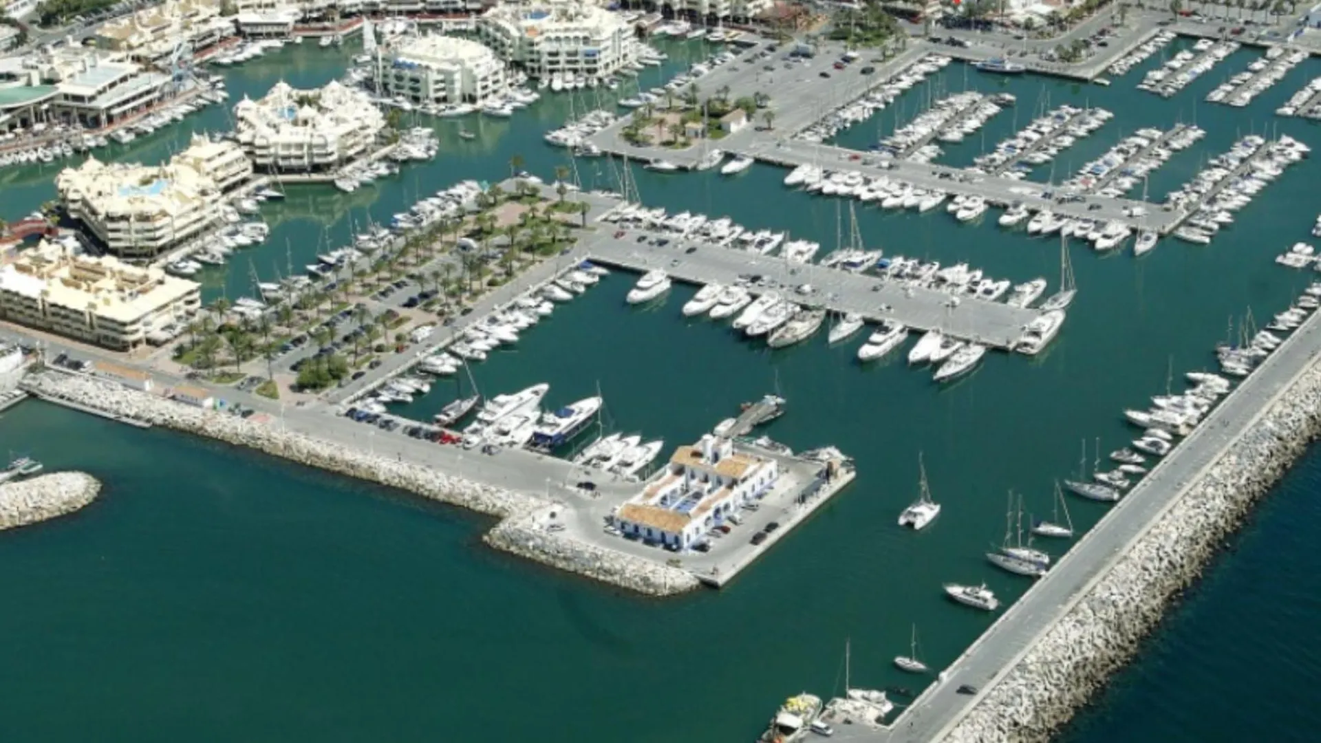 Holiday Rental Apartment Located In Puerto Marina With Sea Views, First Line Of Beach. Benalmadena