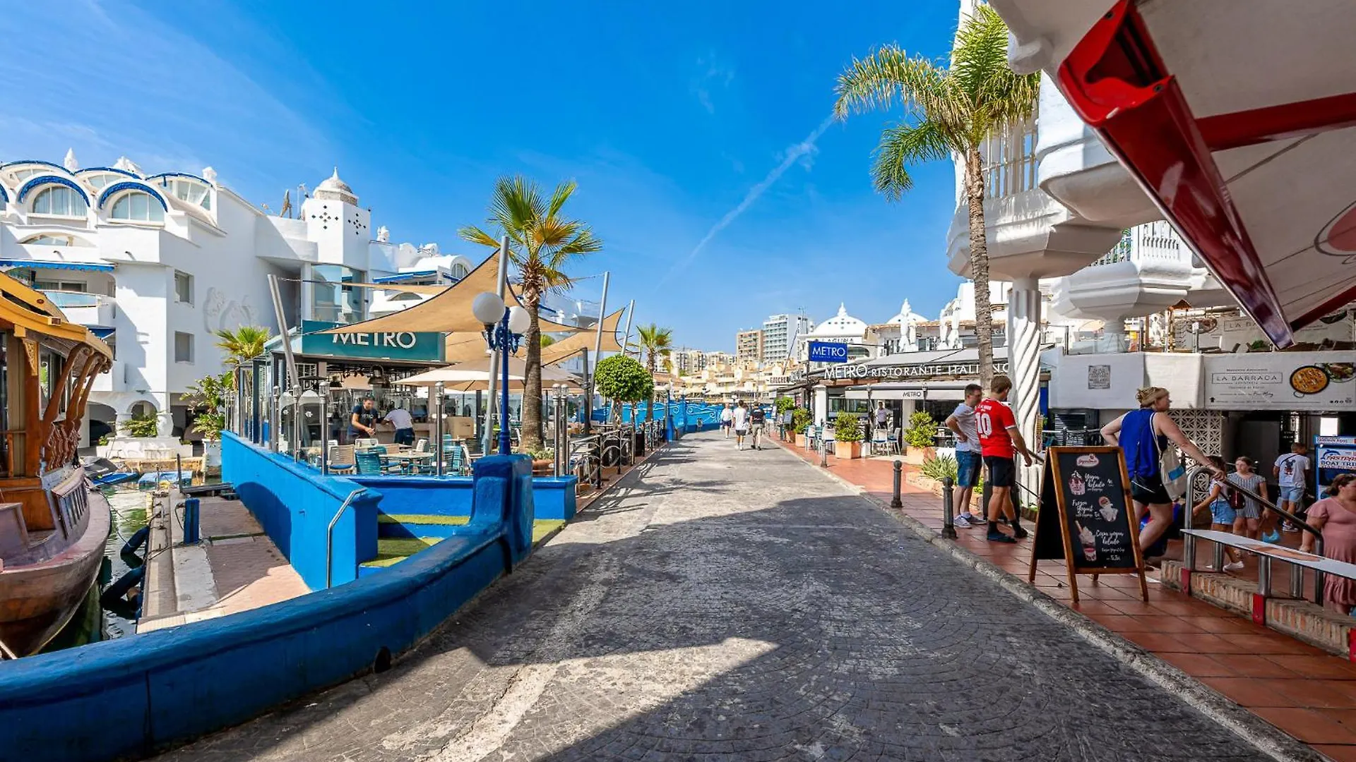Holiday Rental Apartment Located In Puerto Marina With Sea Views, First Line Of Beach. Benalmádena 0*,