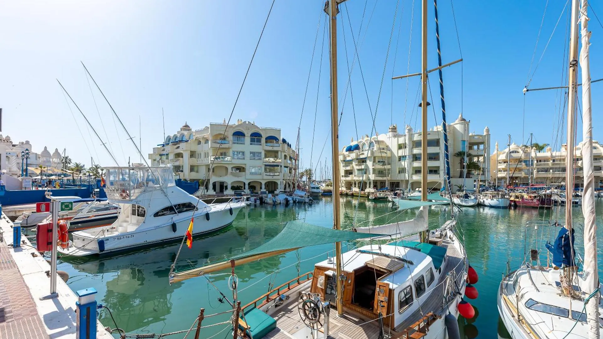 Holiday Rental Apartment Located In Puerto Marina With Sea Views, First Line Of Beach. Benalmádena